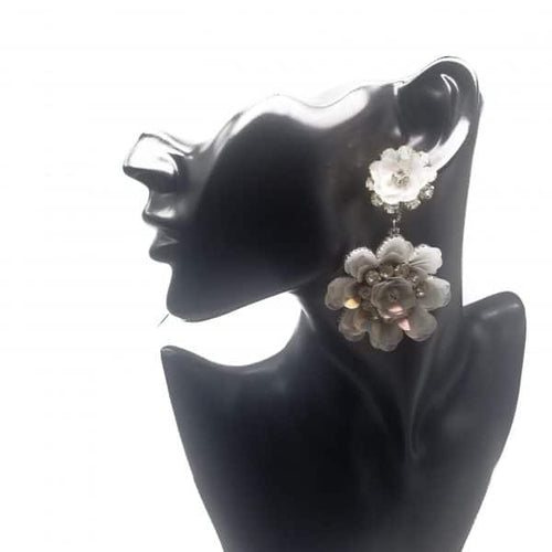 WHITE FLOWER